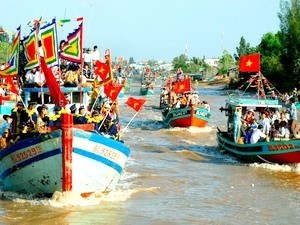 Đông đảo ngư dân dự lễ Nghinh Ông Duyên Hải, Bạc Liêu  - ảnh 1